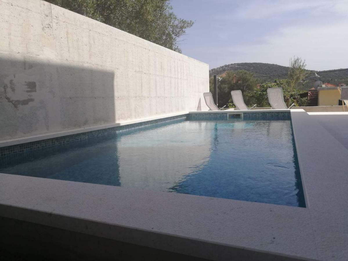 Domo Oliveto Villa Vinišće Exteriör bild