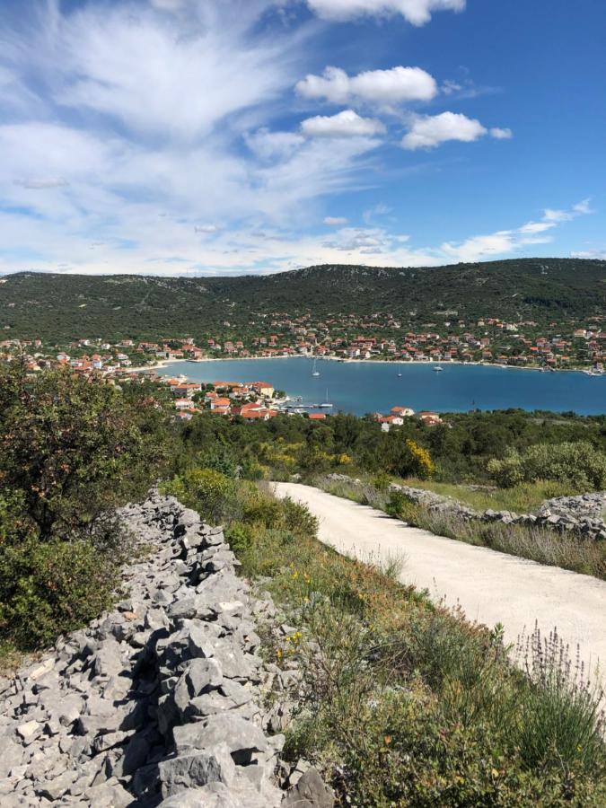 Domo Oliveto Villa Vinišće Exteriör bild