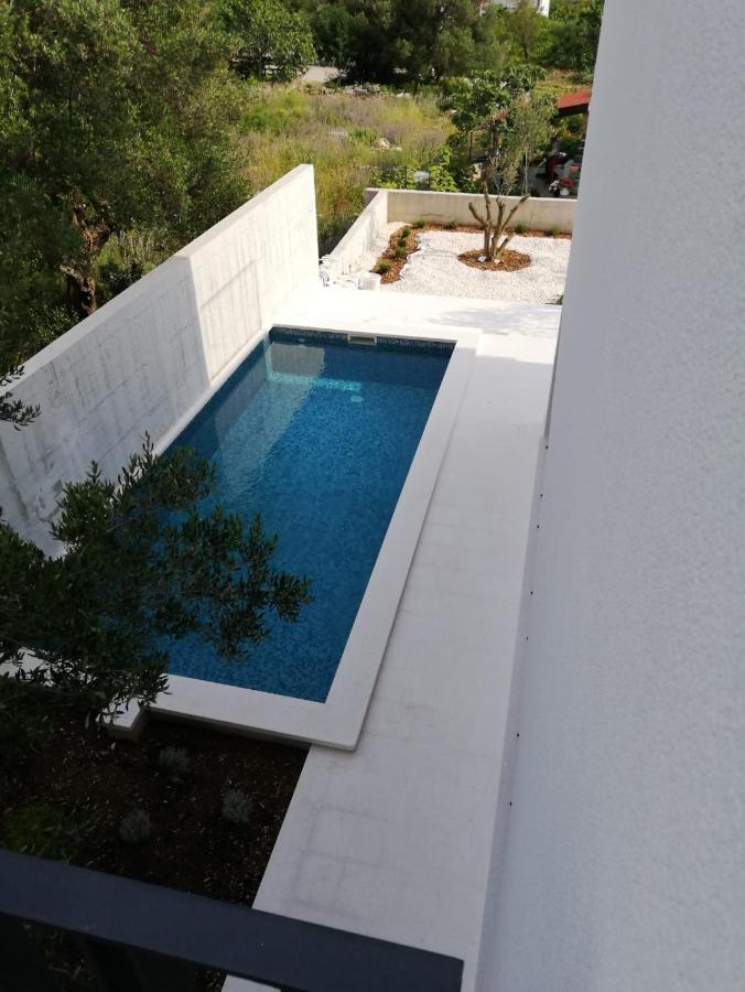 Domo Oliveto Villa Vinišće Exteriör bild