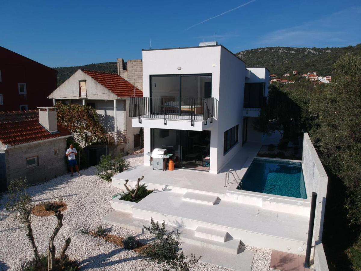 Domo Oliveto Villa Vinišće Exteriör bild
