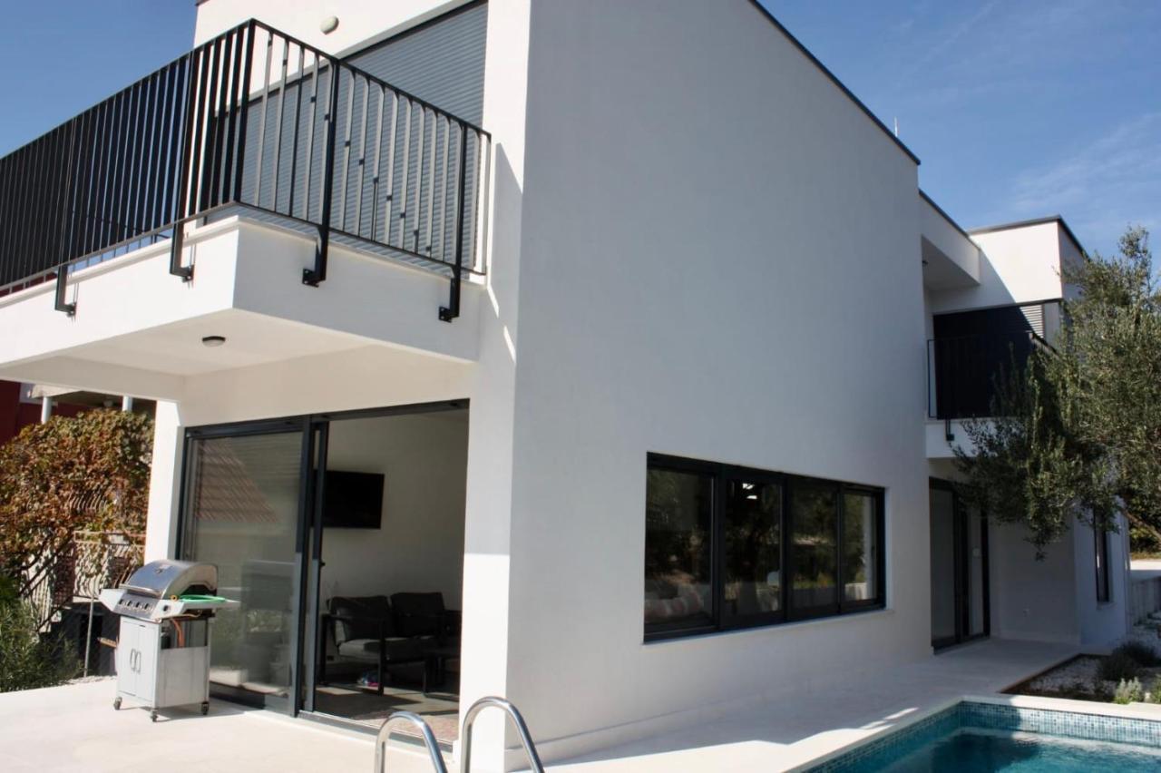 Domo Oliveto Villa Vinišće Exteriör bild