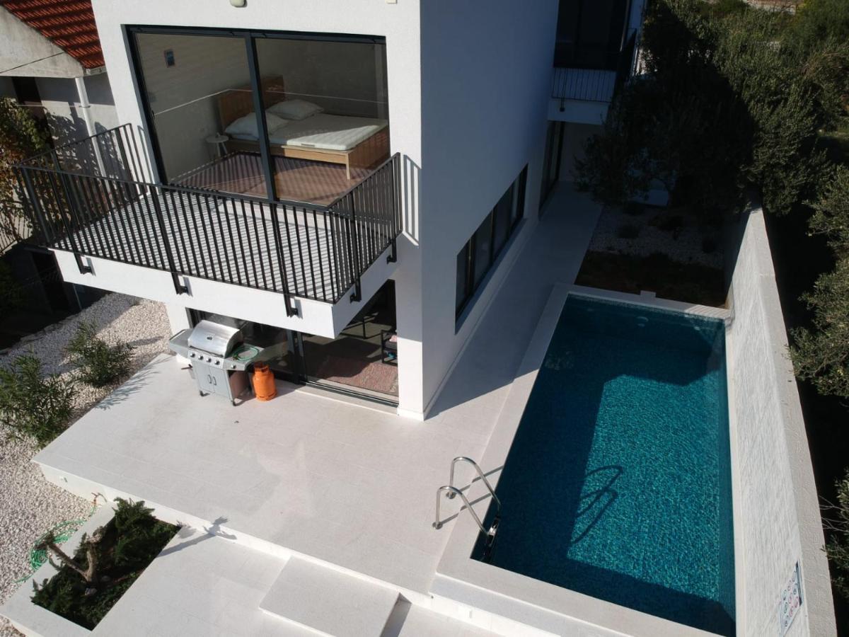 Domo Oliveto Villa Vinišće Exteriör bild